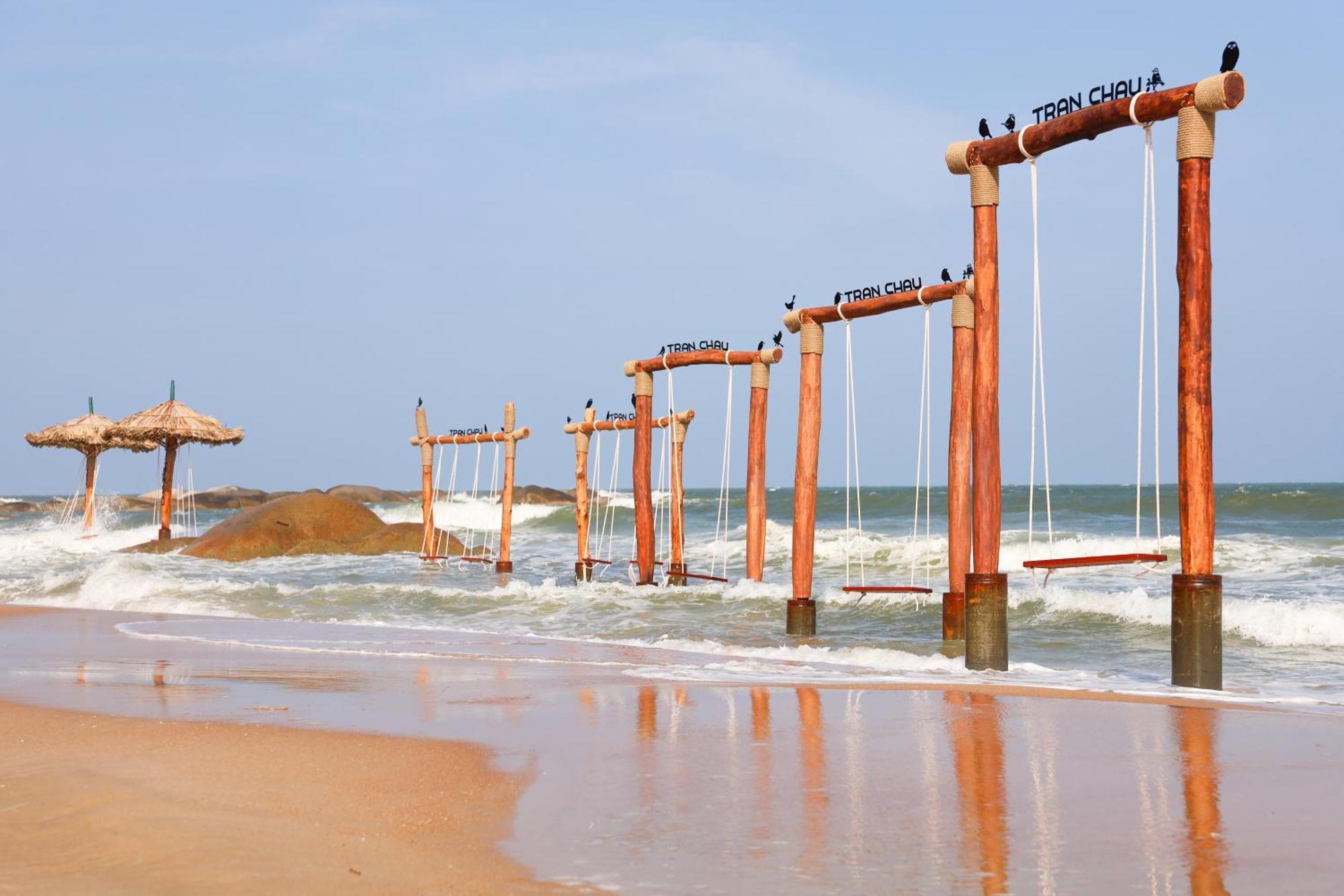Tran Chau Beach & Resort Ba Ria Exterior photo