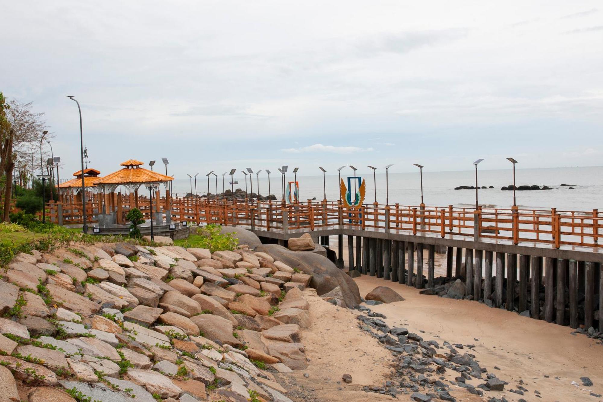 Tran Chau Beach & Resort Ba Ria Exterior photo