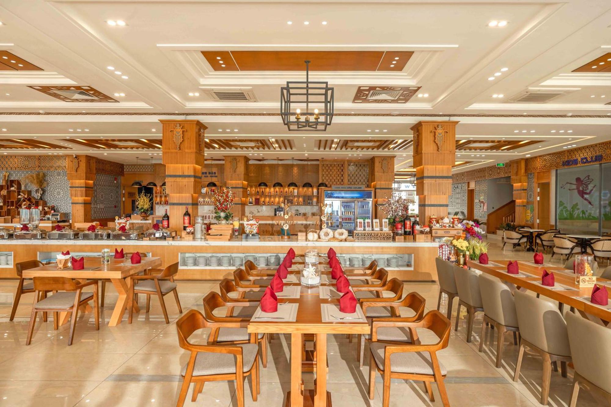 Tran Chau Beach & Resort Ba Ria Exterior photo