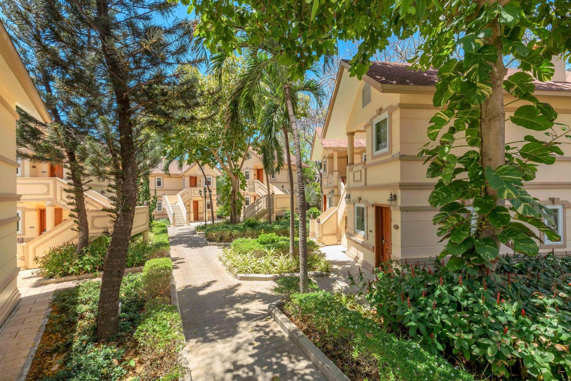 Tran Chau Beach & Resort Ba Ria Exterior photo